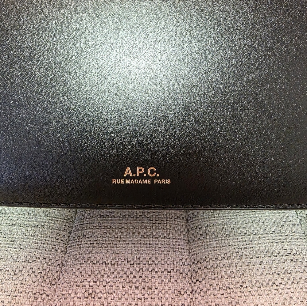 APC Grace Shoulder Bag - Picture 14 of 14